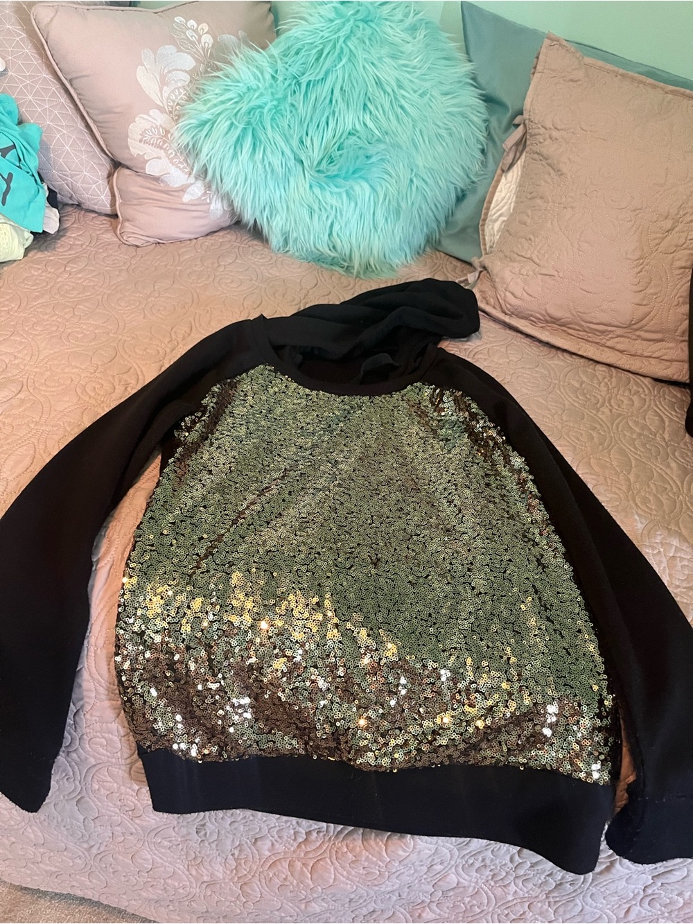 Women’s dressy top